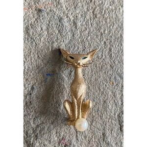 Vintage Marcel Boucher 7871 Siamese Cat Genuine Pearl Pin Brooch Gold Tone